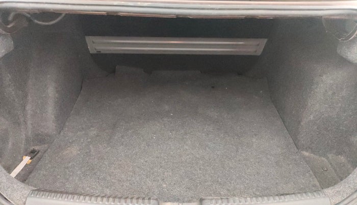 2017 Volkswagen Vento HIGHLINE PETROL AT, Petrol, Automatic, 1,13,017 km, Boot Inside