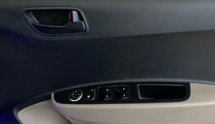 2017 Hyundai Grand i10 MAGNA 1.2 KAPPA VTVT, Petrol, Manual, 37,813 km, Driver Side Door Panels Control