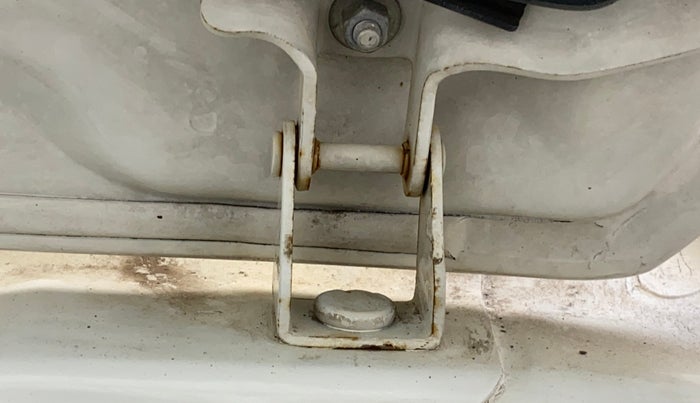 2015 Honda Brio S MT, Petrol, Manual, 96,198 km, Dicky (Boot door) - Slightly rusted