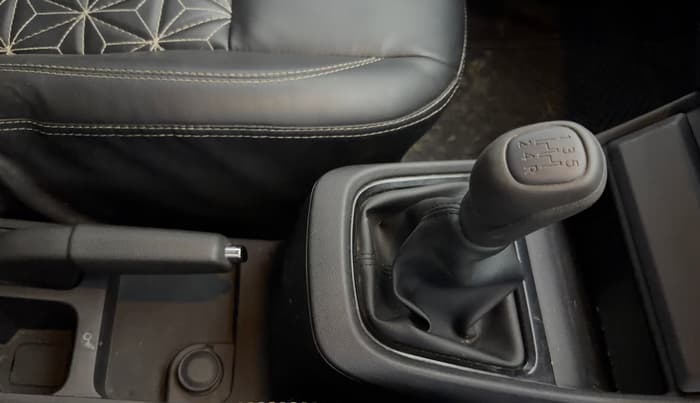 2023 Tata PUNCH PURE MT, Petrol, Manual, 12,904 km, Gear Lever