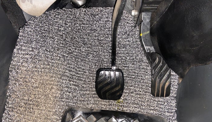 2023 Nissan MAGNITE XV PREMIUM TURBO (O) CVT, Petrol, Automatic, 39,099 km, Pedals