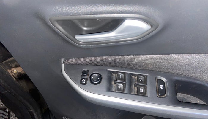 2023 Nissan MAGNITE XV PREMIUM TURBO (O) CVT, Petrol, Automatic, 39,099 km, Driver Side Door Panels Control