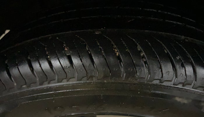 2023 Nissan MAGNITE XV PREMIUM TURBO (O) CVT, Petrol, Automatic, 39,099 km, Right Rear Tyre Tread