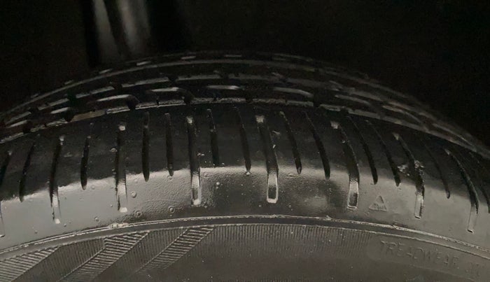 2019 Maruti Baleno ZETA PETROL 1.2, Petrol, Manual, 65,203 km, Right Rear Tyre Tread