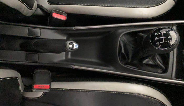 2019 Maruti Baleno ZETA PETROL 1.2, Petrol, Manual, 65,203 km, Gear Lever