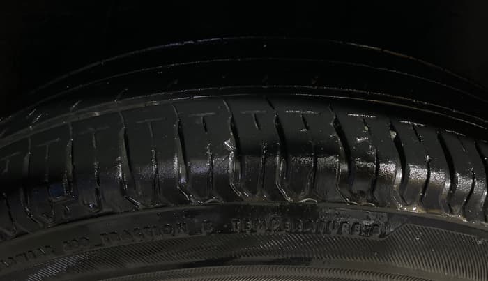 2023 Tata ALTROZ XE PLUS PETROL, Petrol, Manual, 20,497 km, Left Rear Tyre Tread
