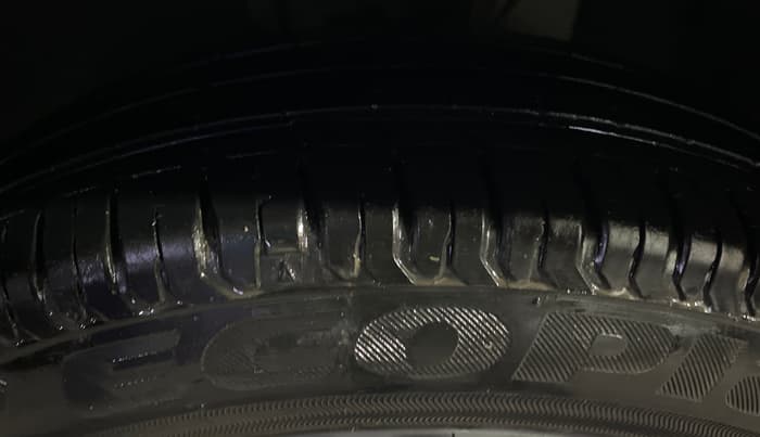 2023 Tata ALTROZ XE PLUS PETROL, Petrol, Manual, 20,497 km, Left Front Tyre Tread