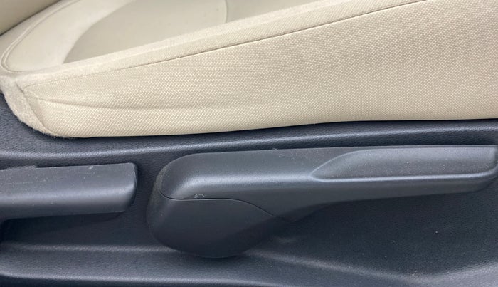 2019 Honda Civic 1.8L I-VTEC V CVT, Petrol, Automatic, 32,303 km, Driver Side Adjustment Panel