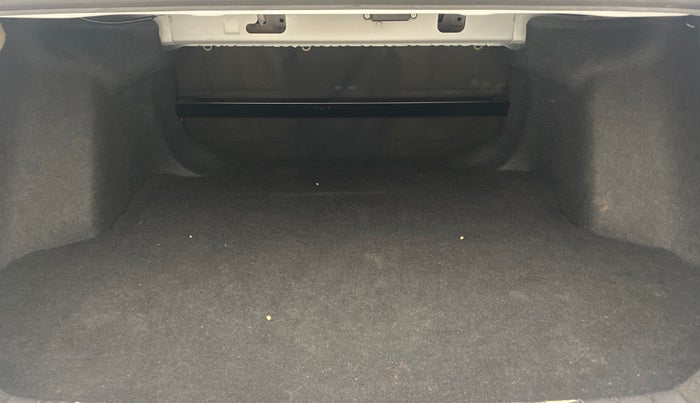 2019 Honda Civic 1.8L I-VTEC V CVT, Petrol, Automatic, 32,303 km, Boot Inside