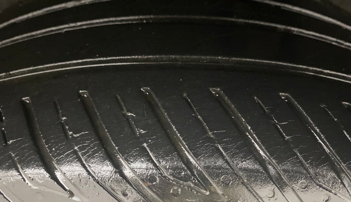 2019 Honda Civic 1.8L I-VTEC V CVT, Petrol, Automatic, 32,303 km, Left Rear Tyre Tread