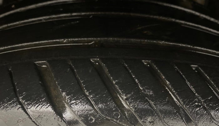 2019 Honda Civic 1.8L I-VTEC V CVT, Petrol, Automatic, 32,303 km, Left Front Tyre Tread