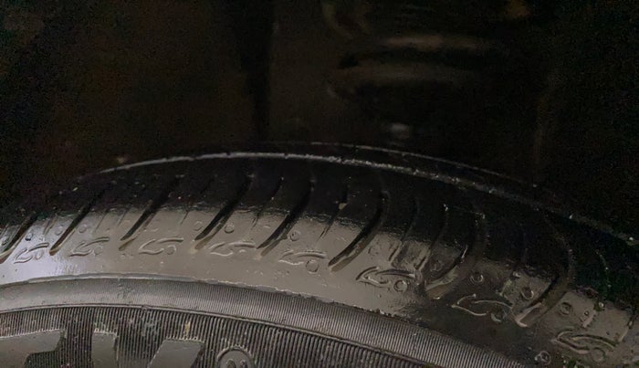 2022 Maruti New Wagon-R VXI CNG 1.0, CNG, Manual, 1,06,704 km, Right Front Tyre Tread