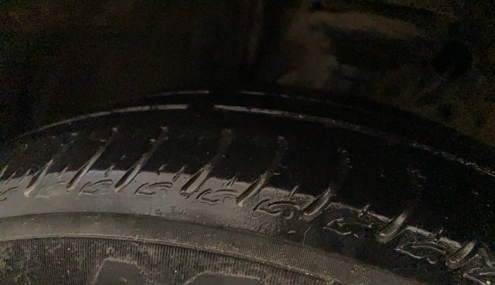 2022 Maruti New Wagon-R VXI CNG 1.0, CNG, Manual, 1,06,704 km, Left Front Tyre Tread