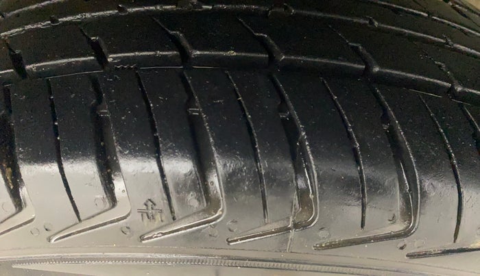 2018 Maruti Alto K10 VXI, Petrol, Manual, 52,365 km, Right Front Tyre Tread