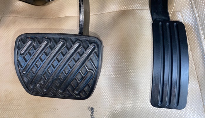 2019 Renault Duster RXS OPT CVT, Petrol, Automatic, 58,769 km, Pedals