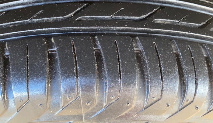 2019 Renault Duster RXS OPT CVT, Petrol, Automatic, 58,769 km, Left Rear Tyre Tread