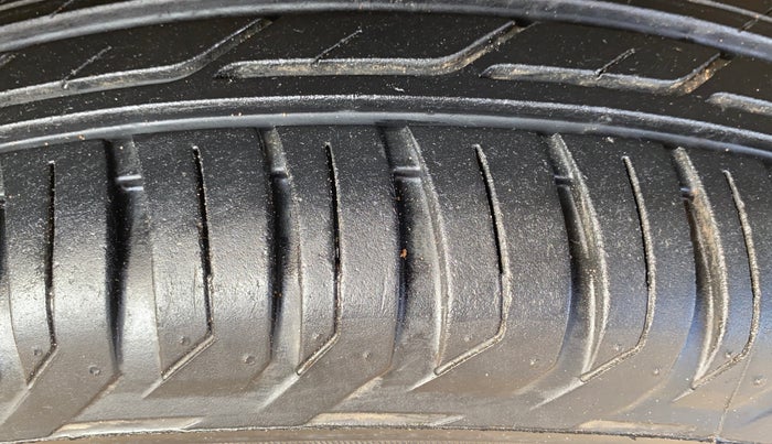 2019 Renault Duster RXS OPT CVT, Petrol, Automatic, 58,769 km, Right Front Tyre Tread