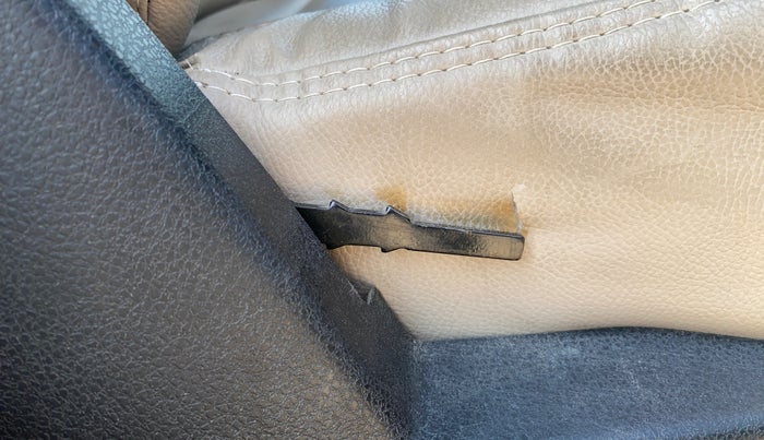 2019 Renault Duster RXS OPT CVT, Petrol, Automatic, 58,769 km, Driver Side Adjustment Panel