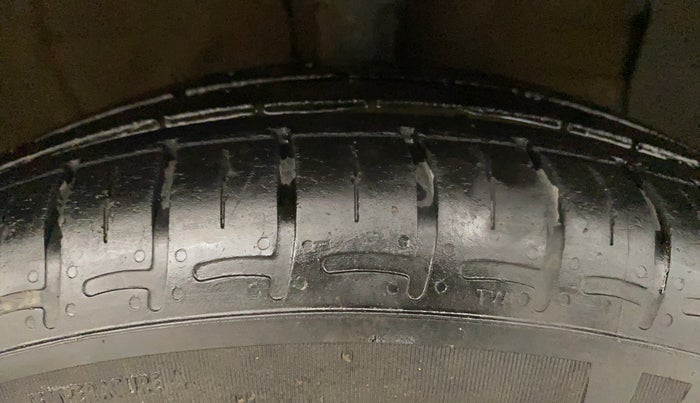 2022 Hyundai GRAND I10 NIOS MAGNA 1.2 KAPPA VTVT, Petrol, Manual, 16,553 km, Right Front Tyre Tread