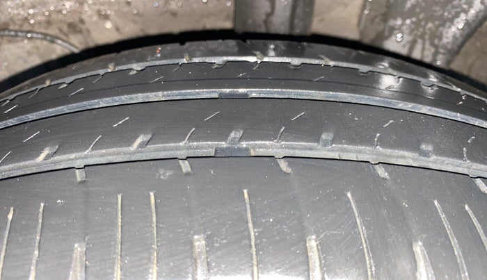2022 Hyundai NEW SANTRO SPORTZ EXECUTIVE MT CNG, CNG, Manual, 25,999 km, Left Rear Tyre Tread