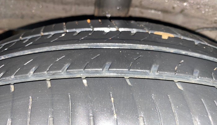 2022 Hyundai NEW SANTRO SPORTZ EXECUTIVE MT CNG, CNG, Manual, 25,999 km, Right Rear Tyre Tread