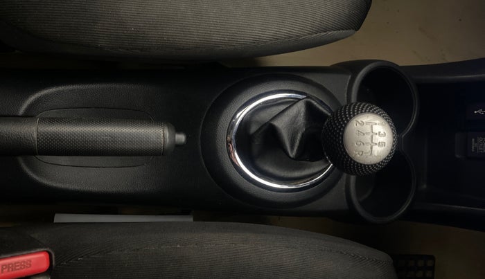 2018 Honda BR-V 1.5L I- DTEC V, Diesel, Manual, 61,710 km, Gear Lever