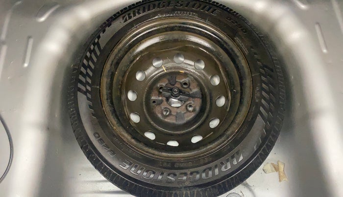 2014 Hyundai Eon SPORTZ, Petrol, Manual, 99,432 km, Spare Tyre