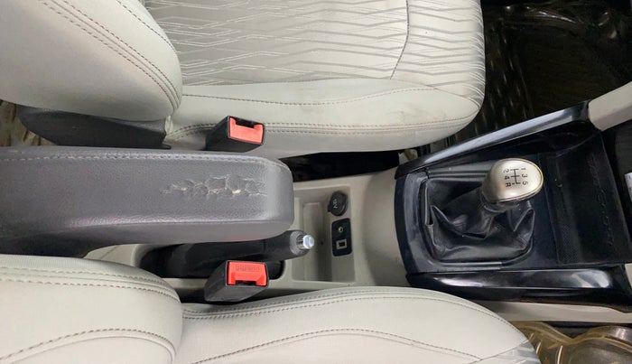 2015 Ford Ecosport TITANIUM 1.5L DIESEL, Diesel, Manual, 1,05,357 km, Gear Lever