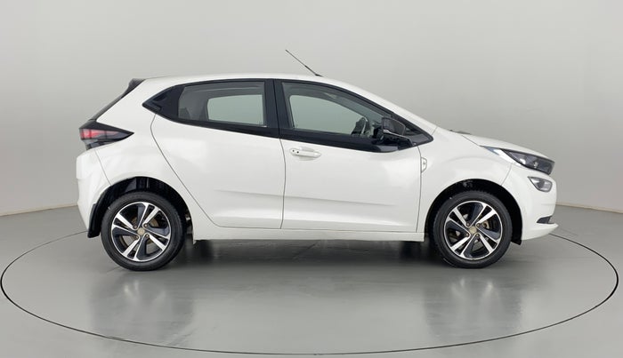 2020 Tata ALTROZ XZ (O) 1.2 RTN, Petrol, Manual, 54,207 km, Right Side View