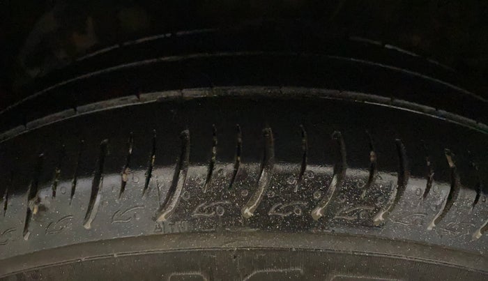 2018 Maruti Baleno DELTA PETROL 1.2, Petrol, Manual, 78,766 km, Left Front Tyre Tread