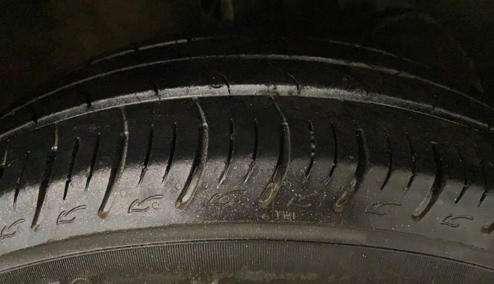 2018 Maruti Baleno DELTA PETROL 1.2, Petrol, Manual, 78,766 km, Right Front Tyre Tread