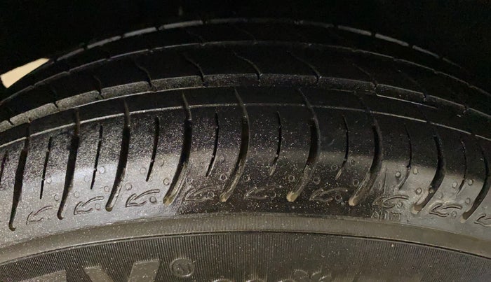 2018 Maruti Baleno DELTA PETROL 1.2, Petrol, Manual, 78,766 km, Right Rear Tyre Tread