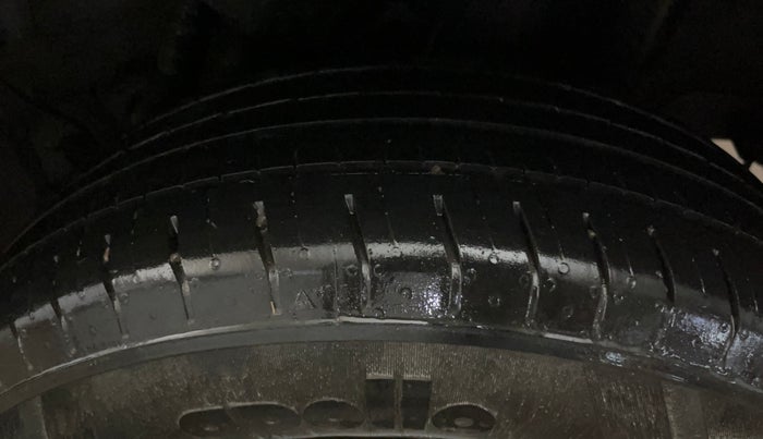 2020 Hyundai VENUE S 1.2, Petrol, Manual, 19,029 km, Left Rear Tyre Tread