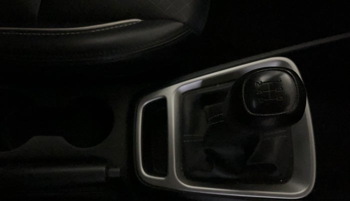 2020 Hyundai VENUE S 1.2, Petrol, Manual, 19,029 km, Gear Lever