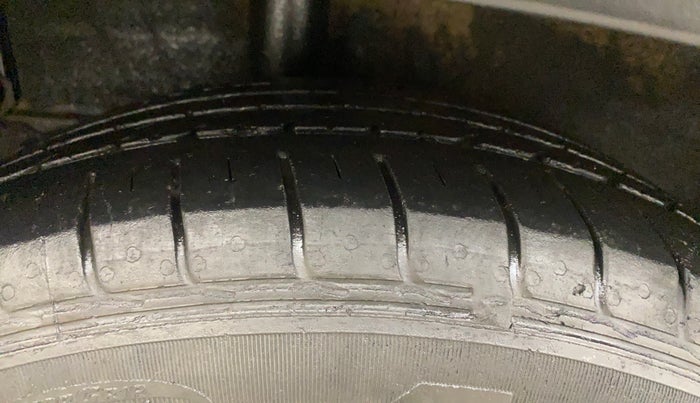 2022 KIA SONET HTX 1.5, Diesel, Manual, 71,490 km, Right Rear Tyre Tread