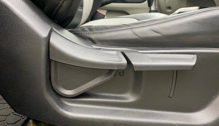 2022 KIA SONET HTX 1.5, Diesel, Manual, 71,490 km, Driver Side Adjustment Panel