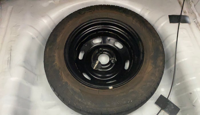 2017 Renault Kwid RXT 1.0 AMT (O), Petrol, Automatic, 84,336 km, Spare Tyre