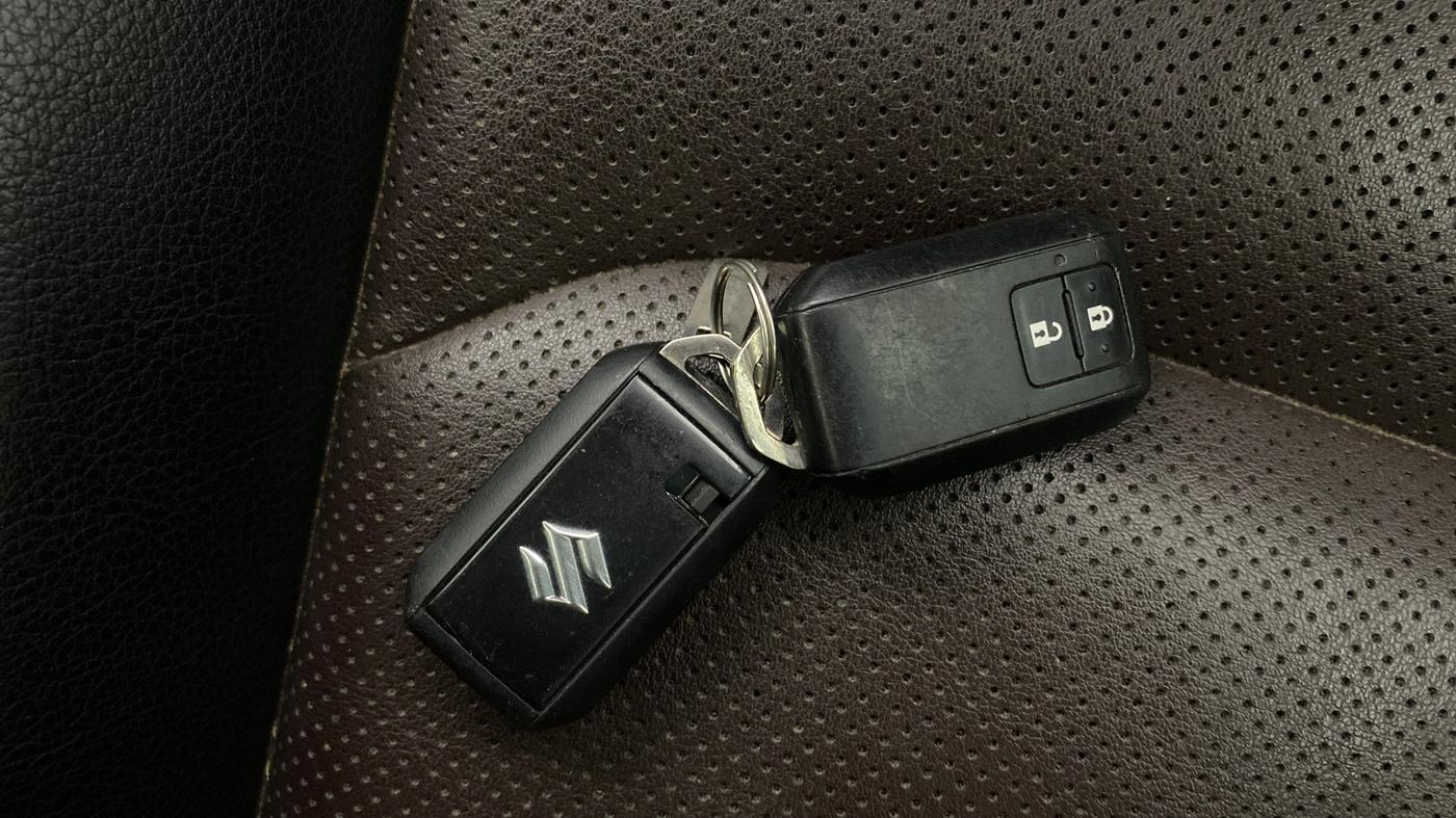 2022 Maruti Grand Vitara ALPHA SMART HYBRID AT, Petrol, Automatic, 56,389 km, Key Close Up