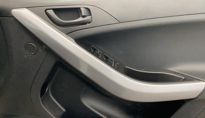 2022 Tata NEXON XM DIESEL, Diesel, Manual, 75,250 km, Driver Side Door Panels Control