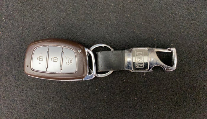 2016 Hyundai Creta SX PLUS AT 1.6 DIESEL, Diesel, Automatic, 72,821 km, Lock system - Keyless sensor not working