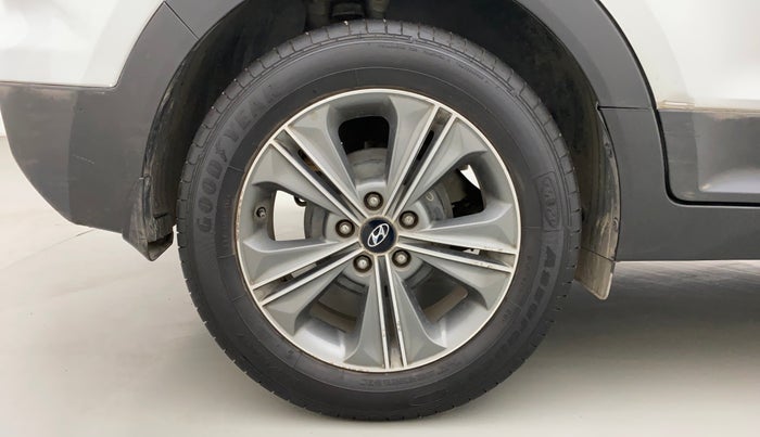 2016 Hyundai Creta SX PLUS AT 1.6 DIESEL, Diesel, Automatic, 72,821 km, Right Rear Wheel