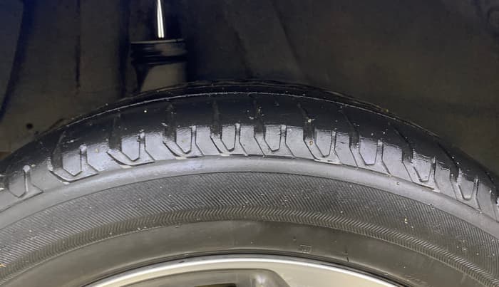 2018 Hyundai Verna 1.6 VTVT SX O, Petrol, Manual, 49,813 km, Right Rear Tyre Tread
