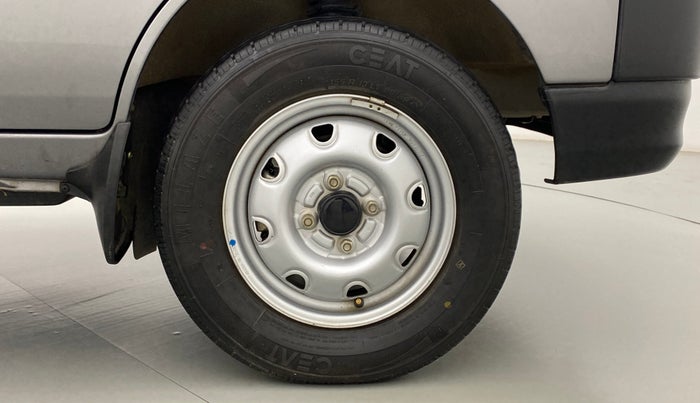 2021 Maruti Eeco 7 STR, Petrol, Manual, 17,706 km, Right Front Wheel