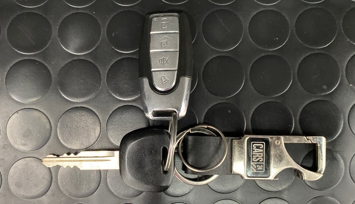 2021 Maruti Eeco 7 STR, Petrol, Manual, 17,706 km, Key Close Up