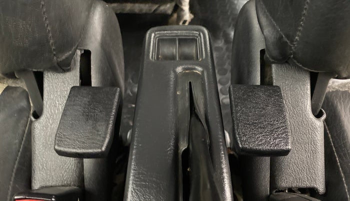 2021 Maruti Eeco 7 STR, Petrol, Manual, 17,706 km, Driver Side Adjustment Panel