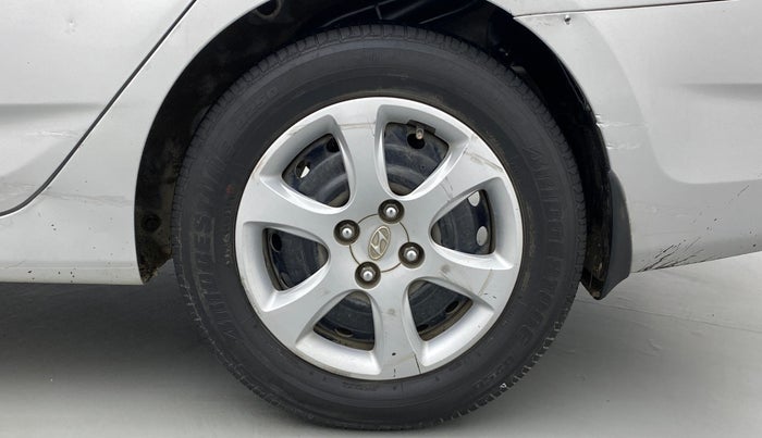 2014 Hyundai Verna FLUIDIC 1.4 VTVT, CNG, Manual, 82,980 km, Left Rear Wheel