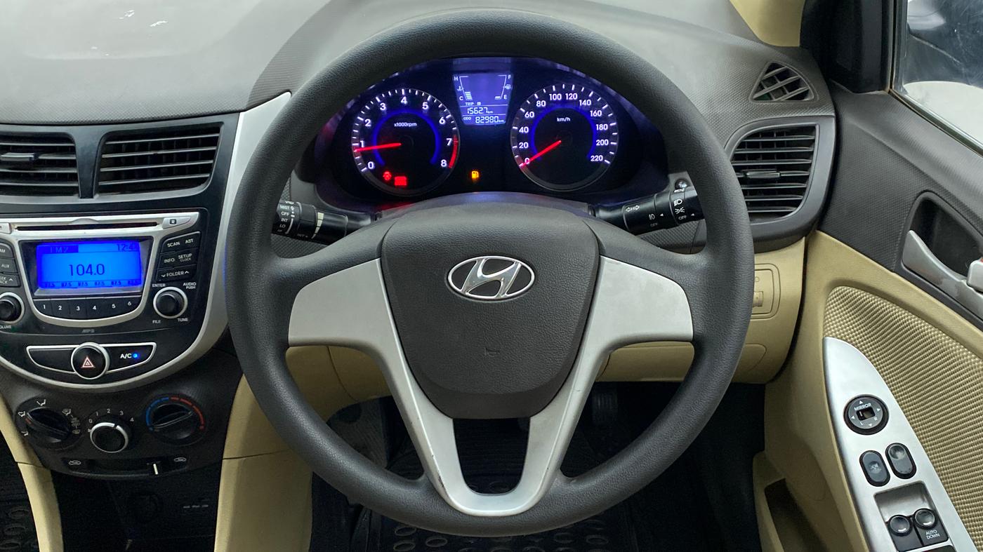 2014 Hyundai Verna FLUIDIC 1.4 VTVT, CNG, Manual, 82,980 km, Steering Wheel Close Up