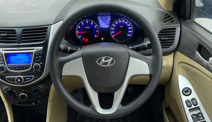 2014 Hyundai Verna FLUIDIC 1.4 VTVT, CNG, Manual, 82,980 km, Steering Wheel Close Up