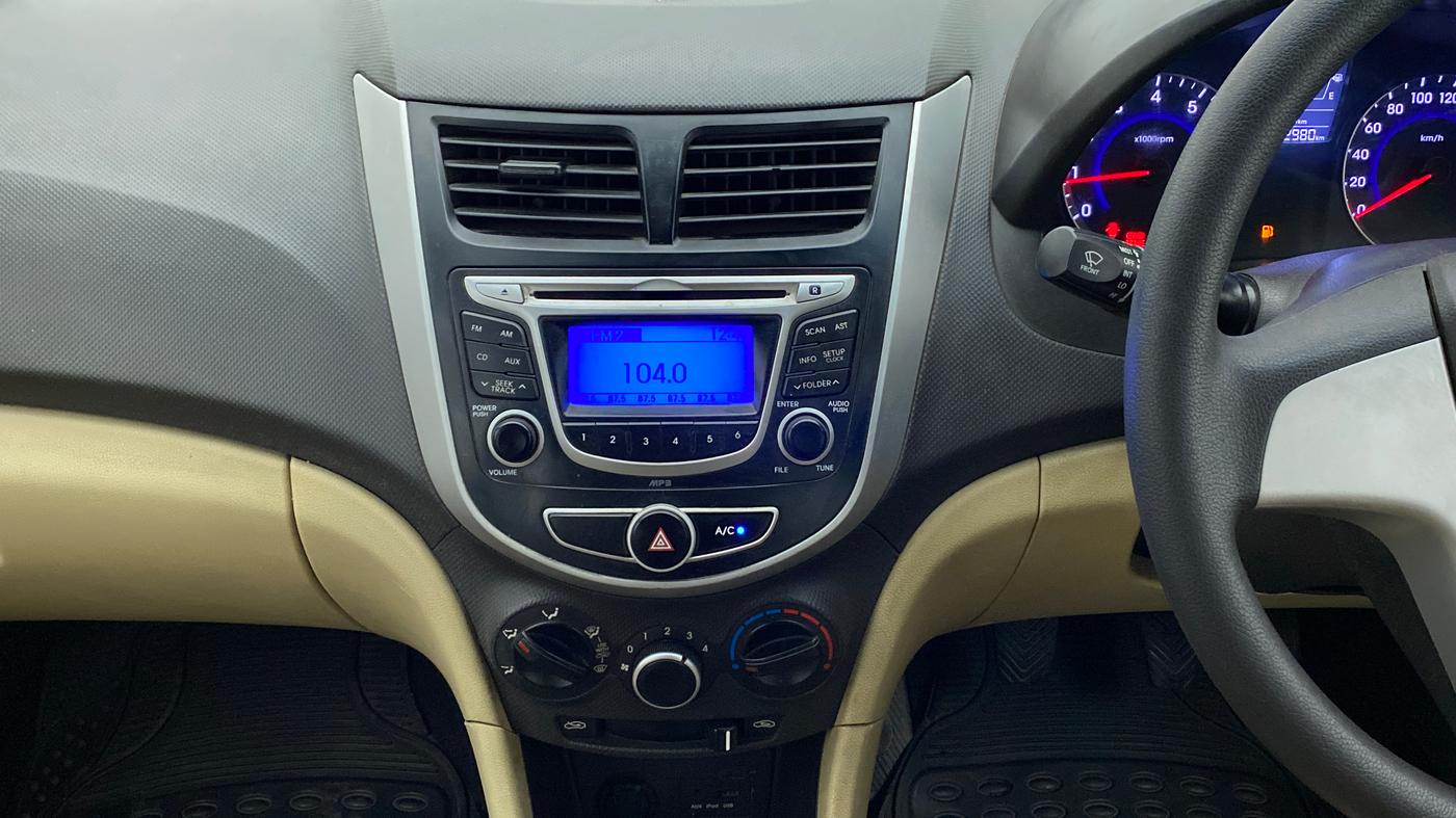 2014 Hyundai Verna FLUIDIC 1.4 VTVT, CNG, Manual, 82,980 km, Air Conditioner