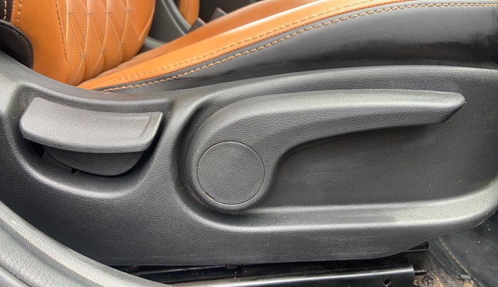 2020 Hyundai Verna 1.6 CRDI SX, Diesel, Manual, 93,192 km, Driver Side Adjustment Panel